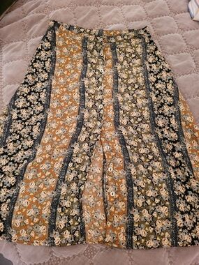 BeBop Floral Midi Skirt